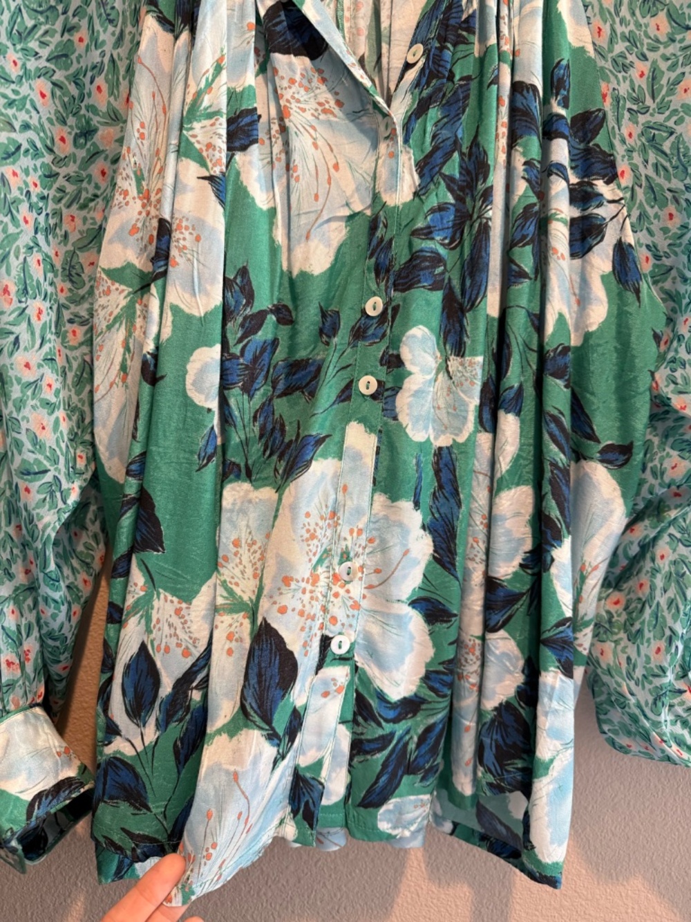 Anthropologie, Roller Rabbit, Women's sheer blouse Size M - Picture 5 of 5